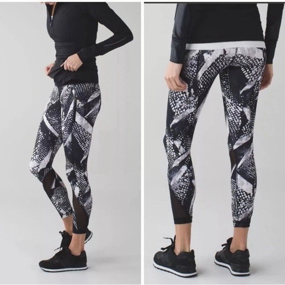 lululemon athletica Pants - Lululemon Inspire Tight II Leggings Black & White